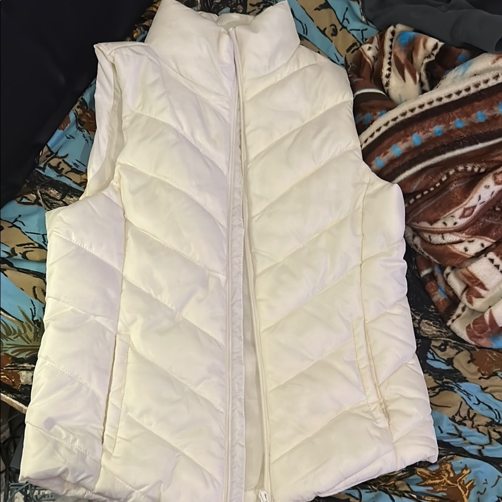 SO Women's Cream Puffer Vest